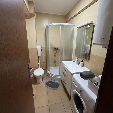 Mo Center * 苏博蒂察